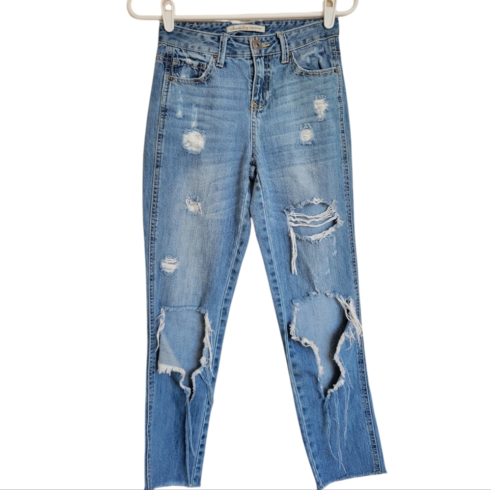 American Rag Cie Distressed Destroyed Mom Denim Jeans Size 0 raw hem